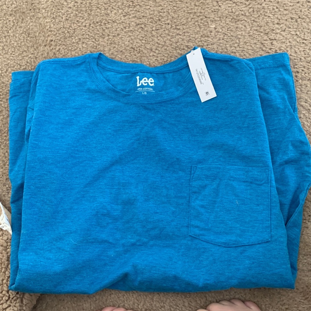 Mens lee tshirt size L